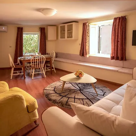 Venetian Well Cozy Corfu Old Town Apartment *