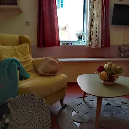 Venetian Well Cozy Corfu Old Town Corfu (city)