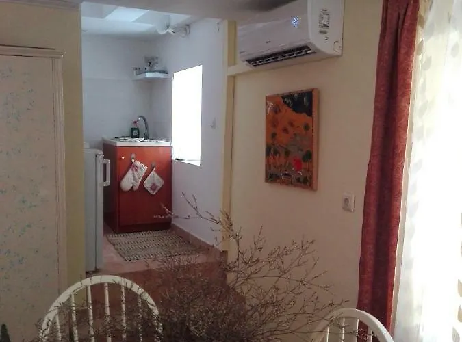 Venetian Well Cozy Corfu Old Town Apartment Corfu (city)