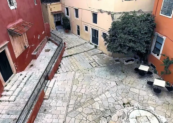 Venetian Well Cozy Corfu Old Town Apartment