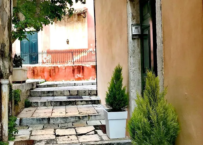 Venetian Well Cozy Corfu Old Town Apartment Corfu (city)